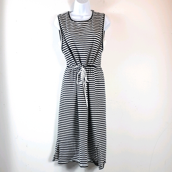 Merona Dresses & Skirts - Striped Black/White Sleeveless Dress
